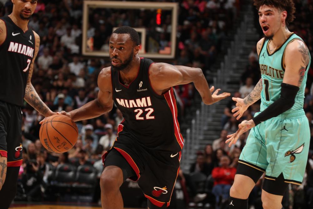 仅展示了萨 仅展示了萨