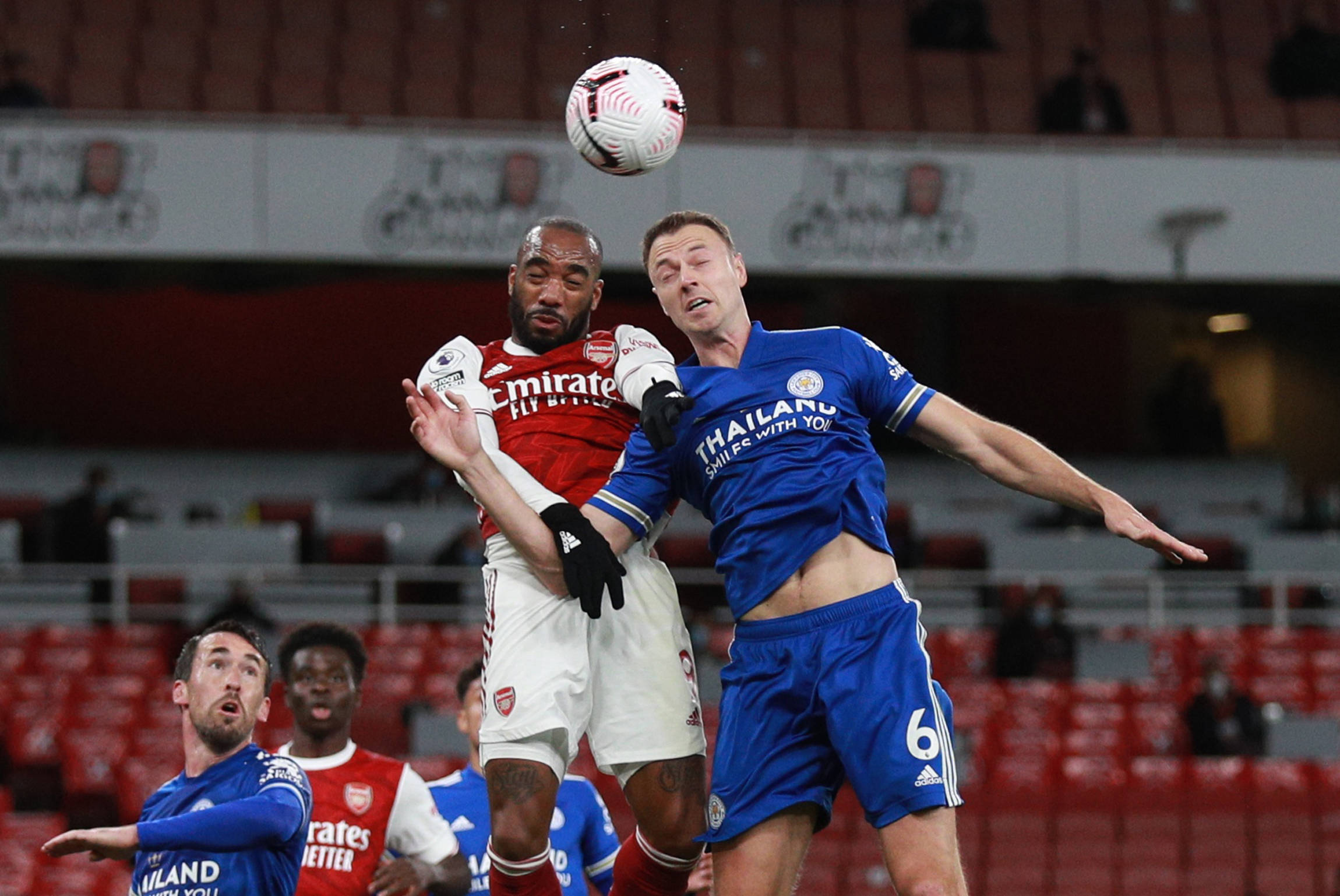 都使他们在 都使他们在